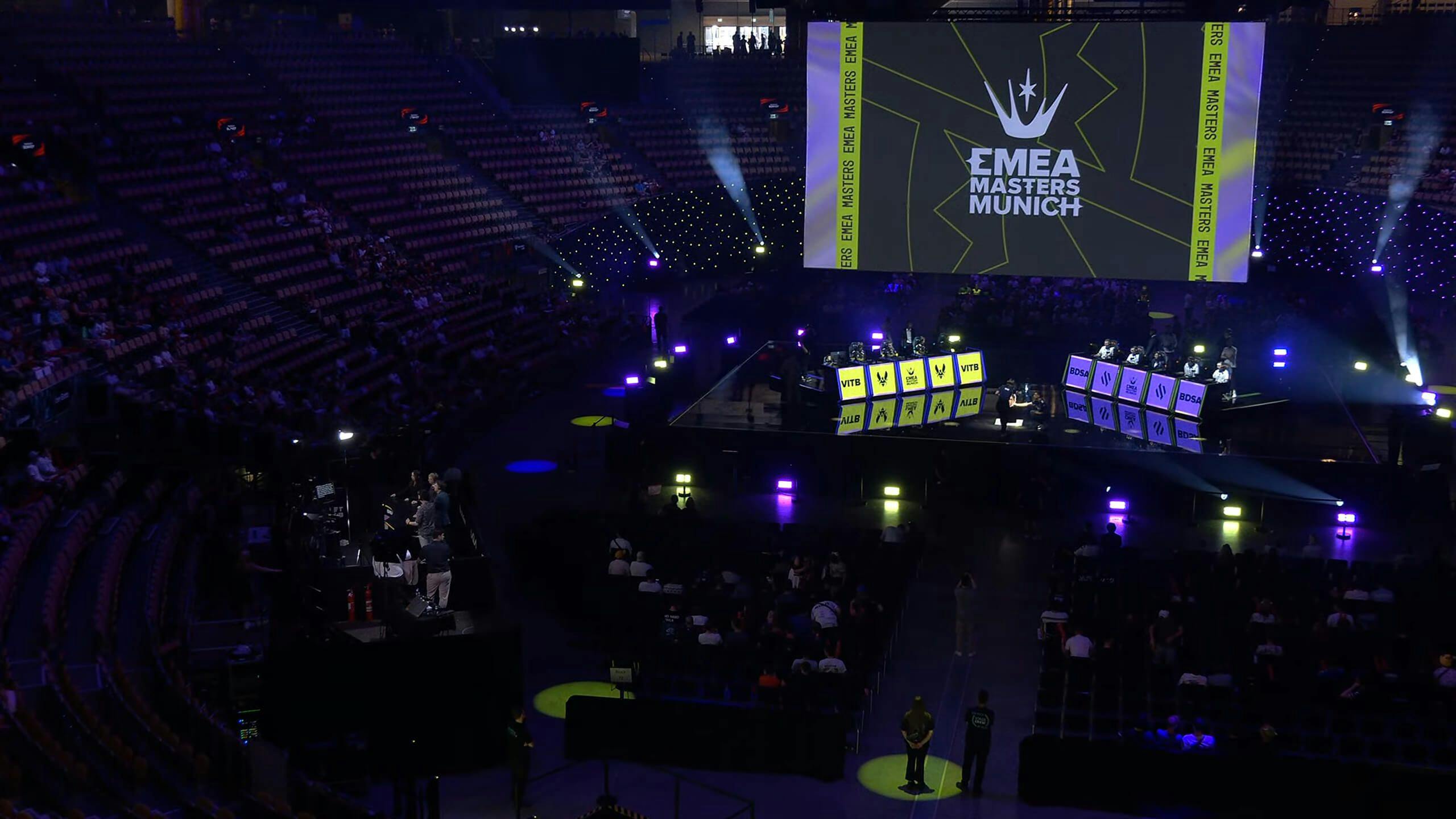 The near-empty crowd at the 2024 EMEA Masters Summer Finals, as shown on stream. Credit: Riot Games