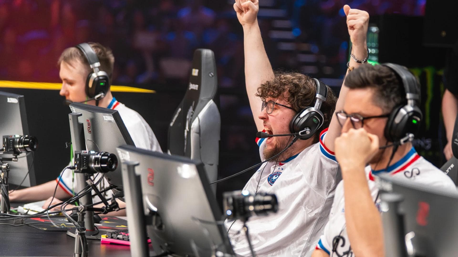 Article background image