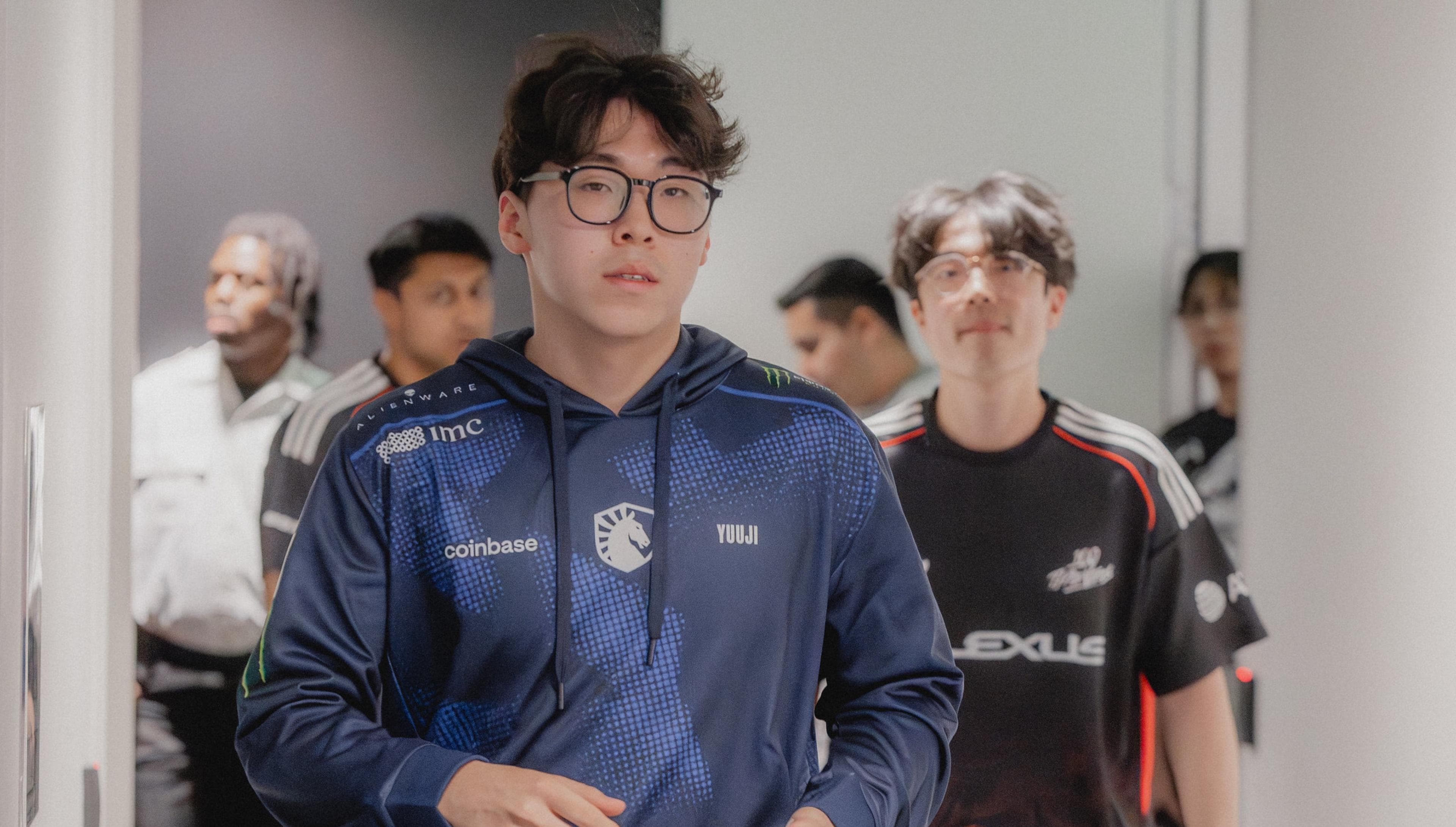 Article background image