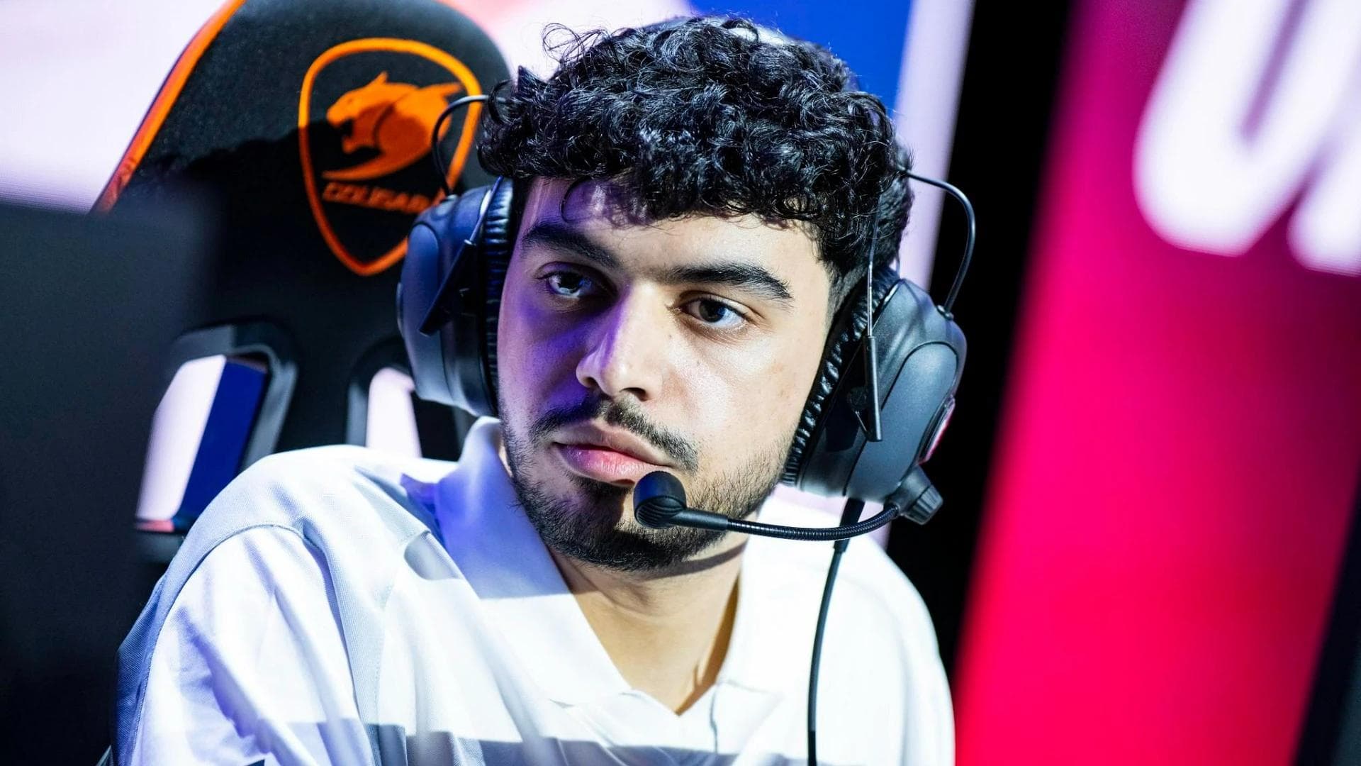 Article background image