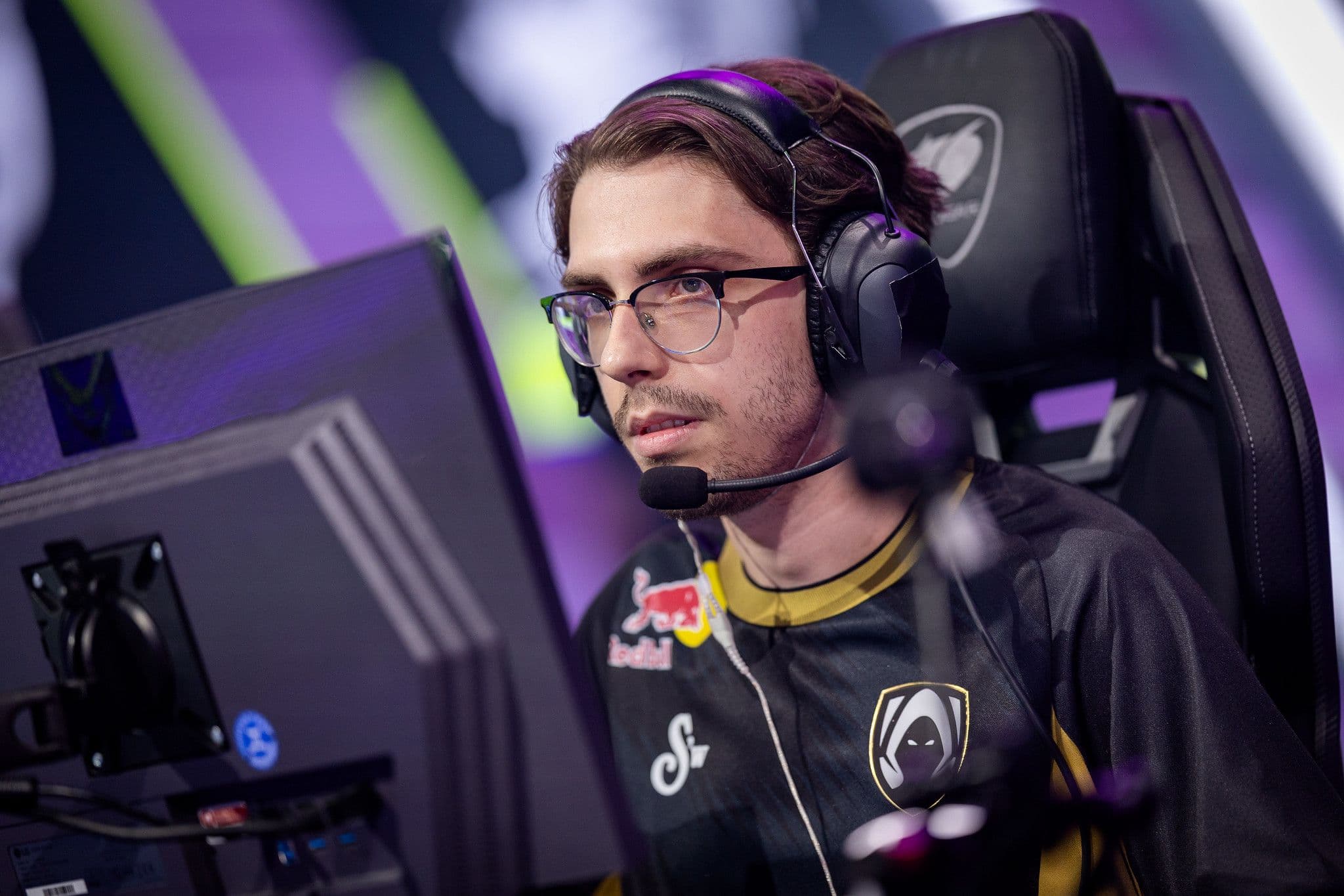 paTiTek playing for Team Heretics