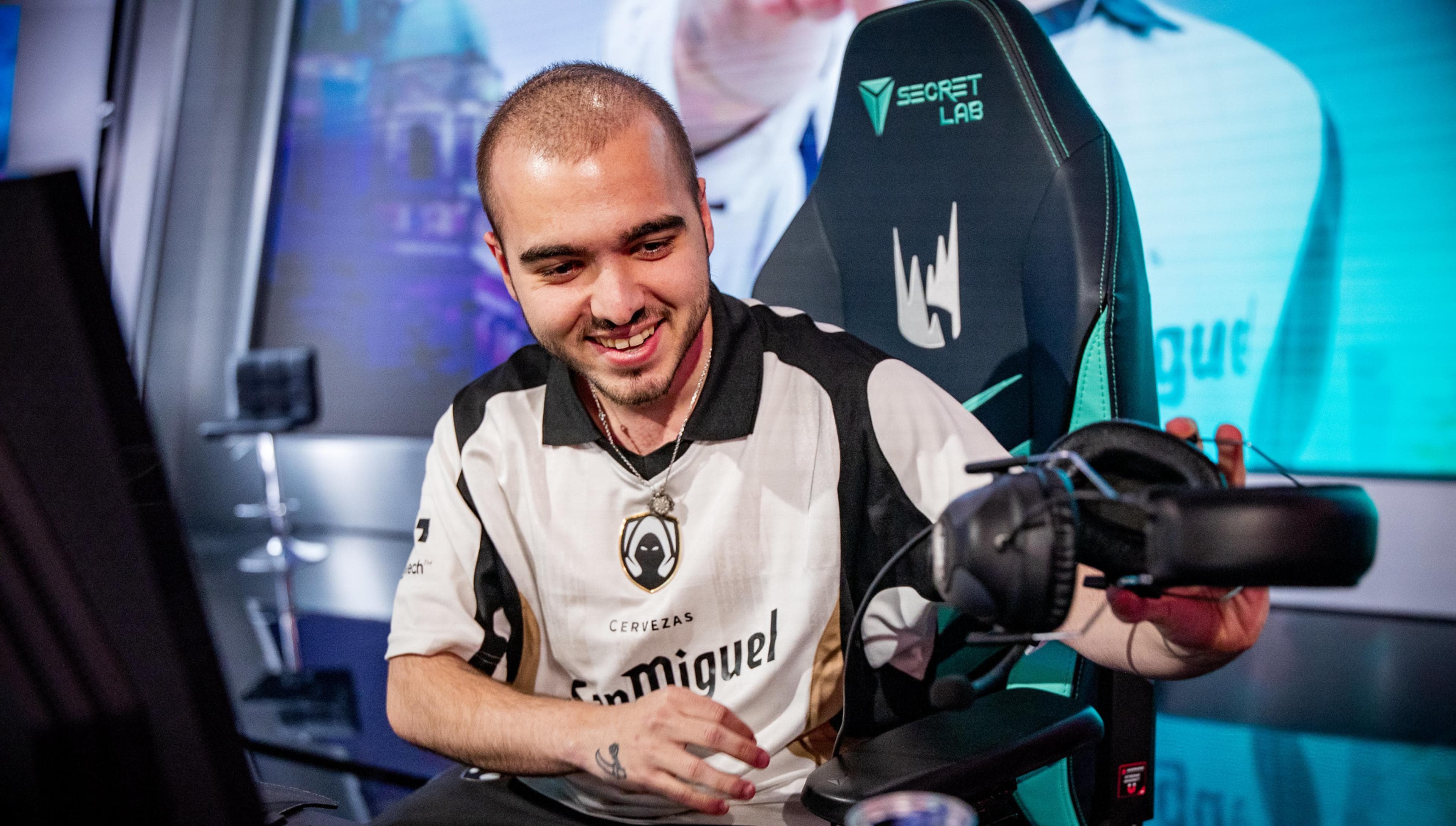 Article background image