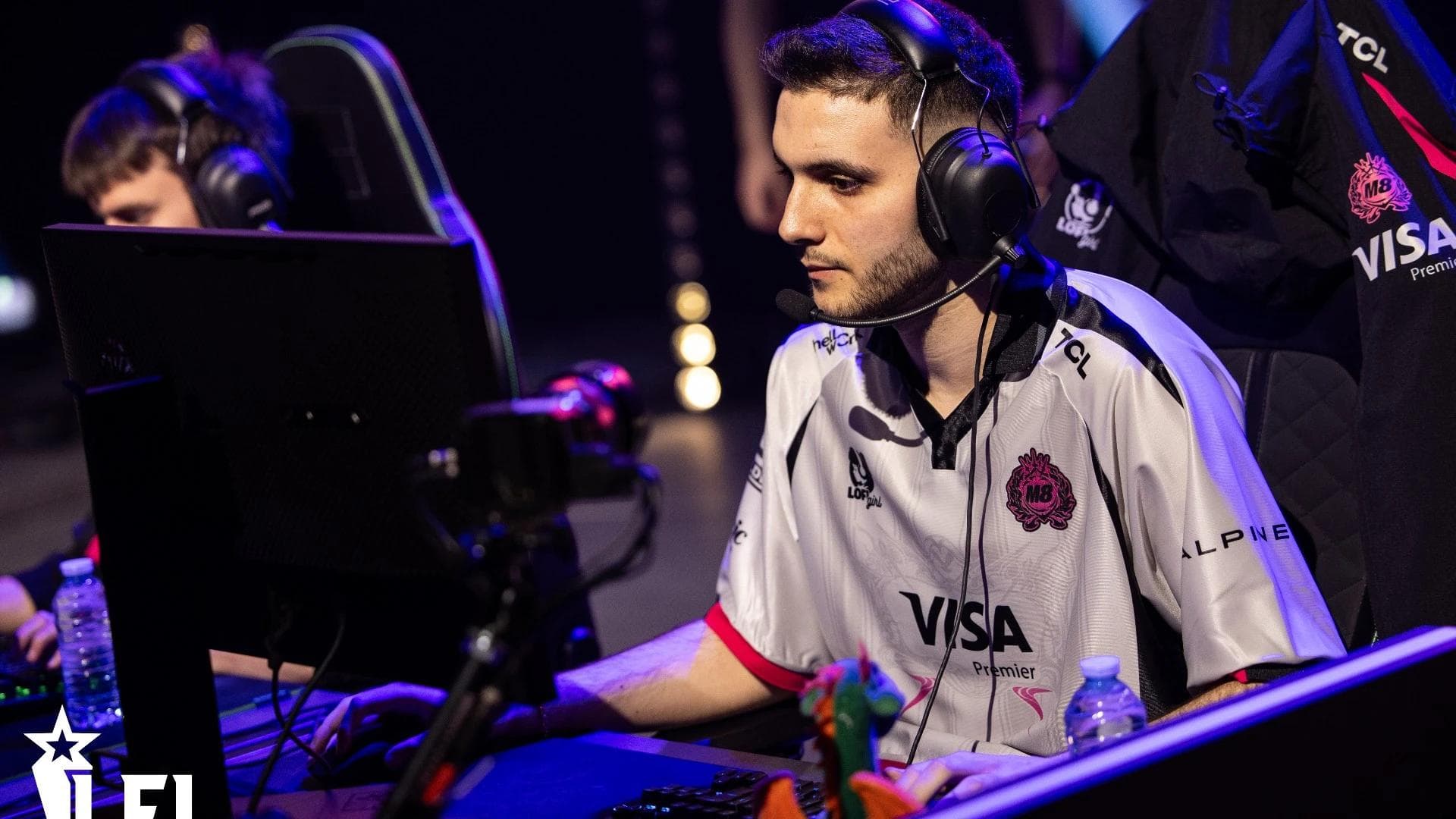 Article background image