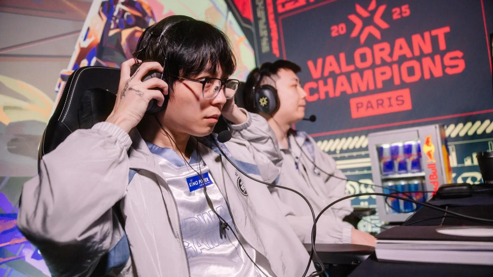 Article background image