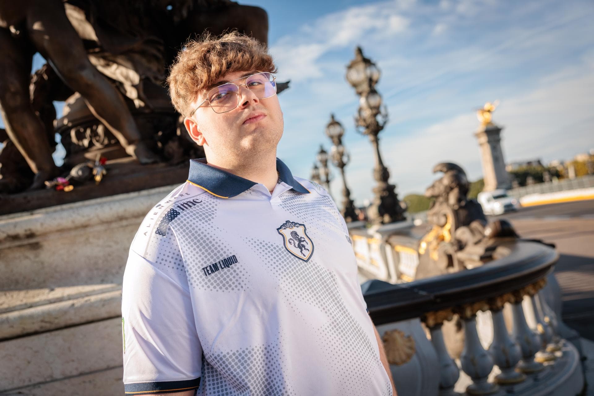 Article background image