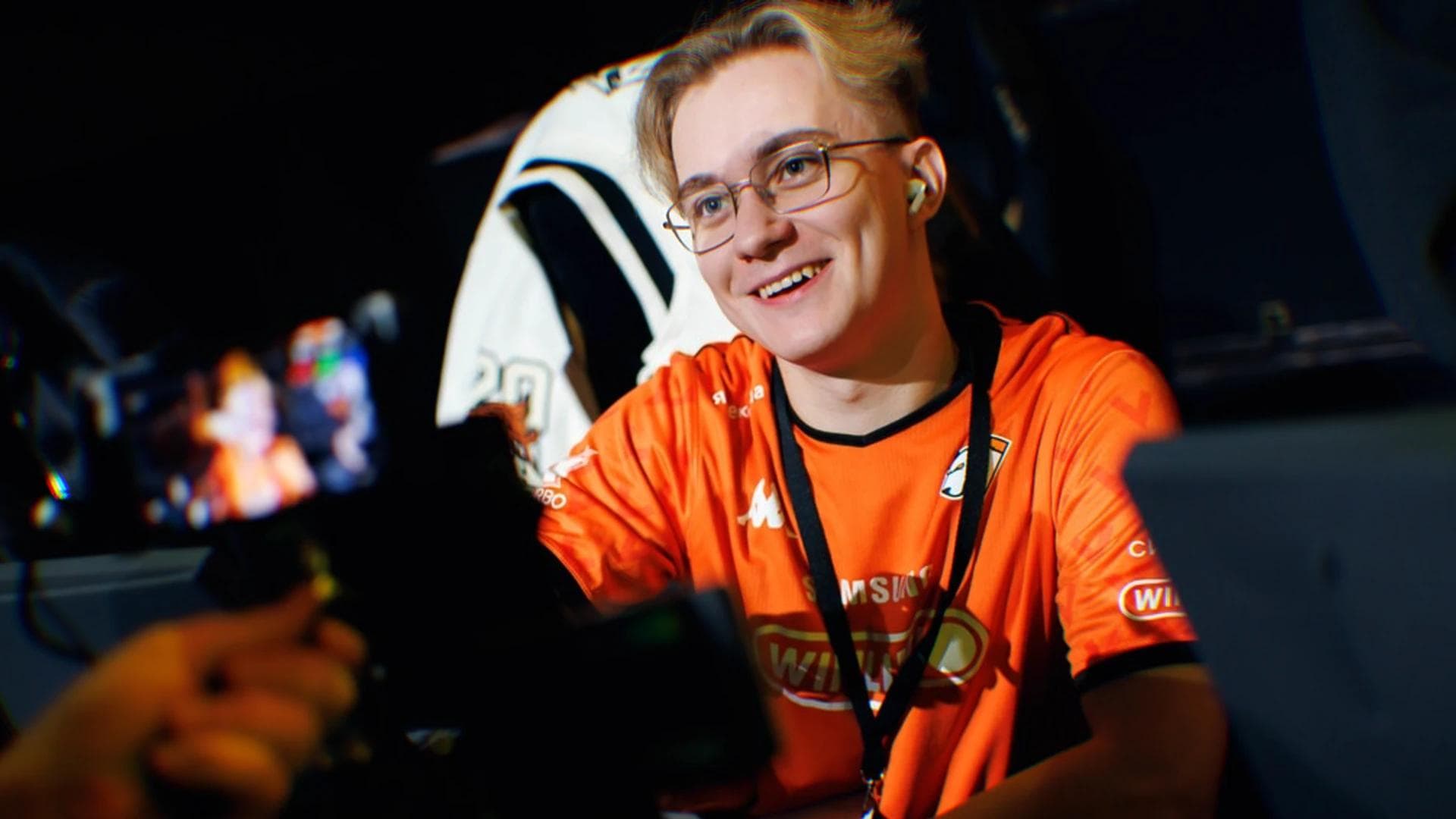 Article background image