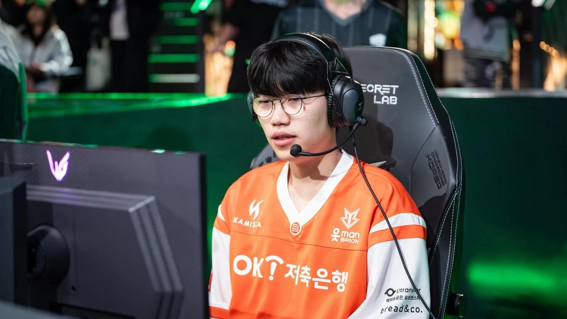 Article background image