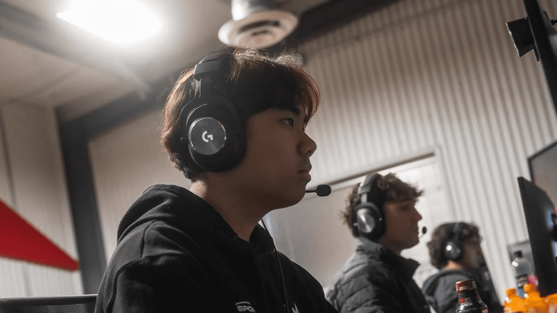 Article background image