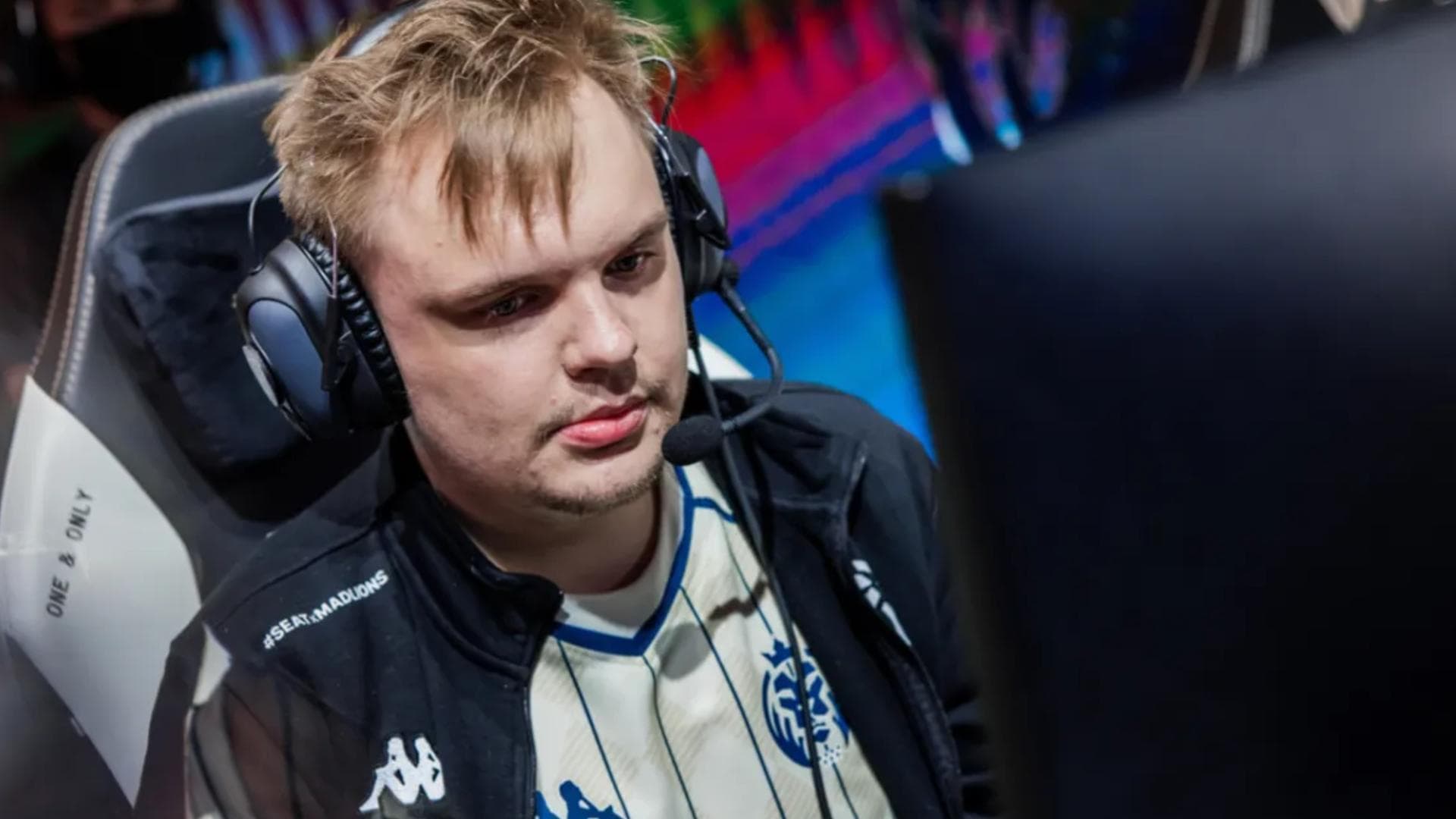 Article background image