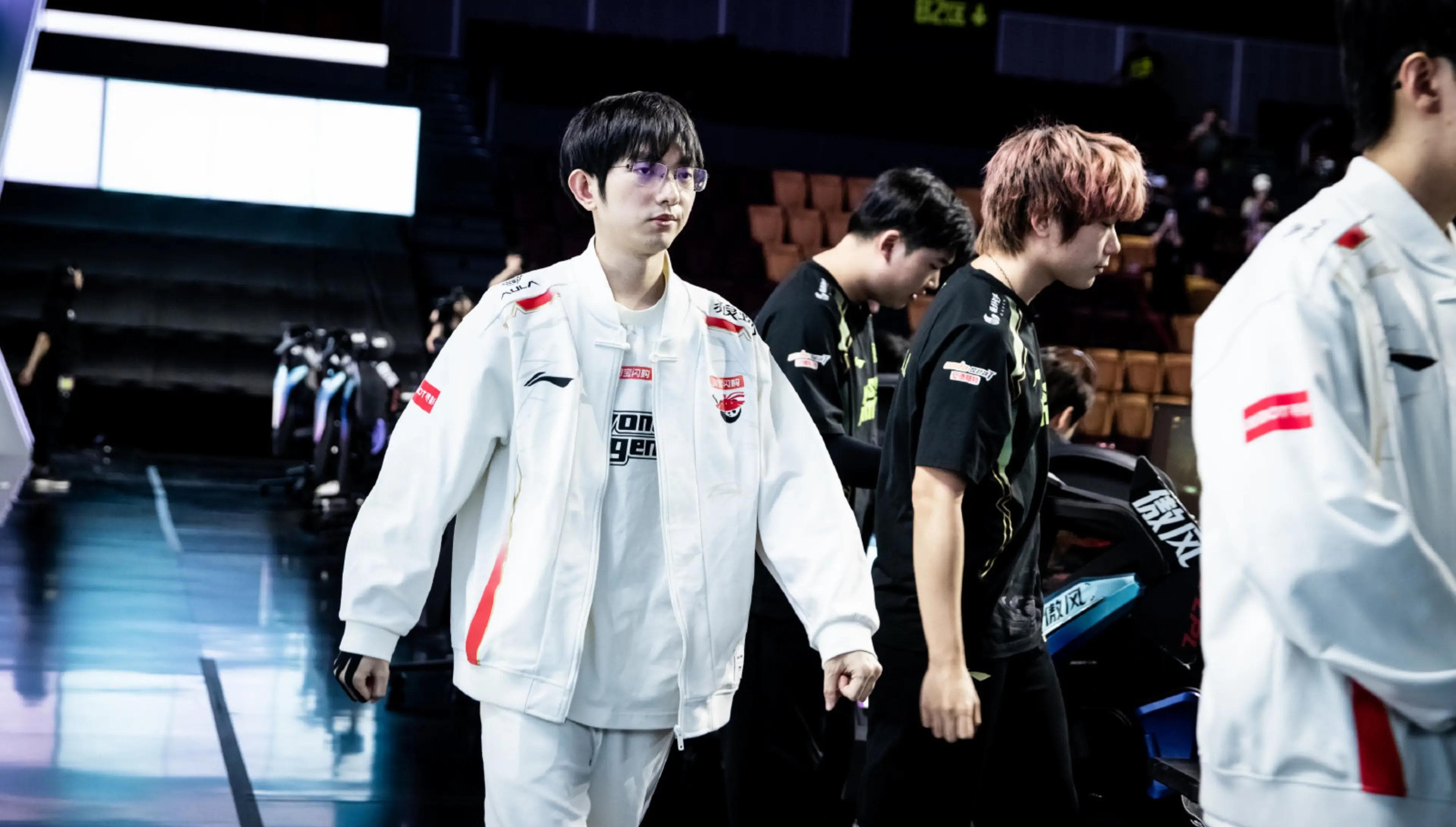 Article background image