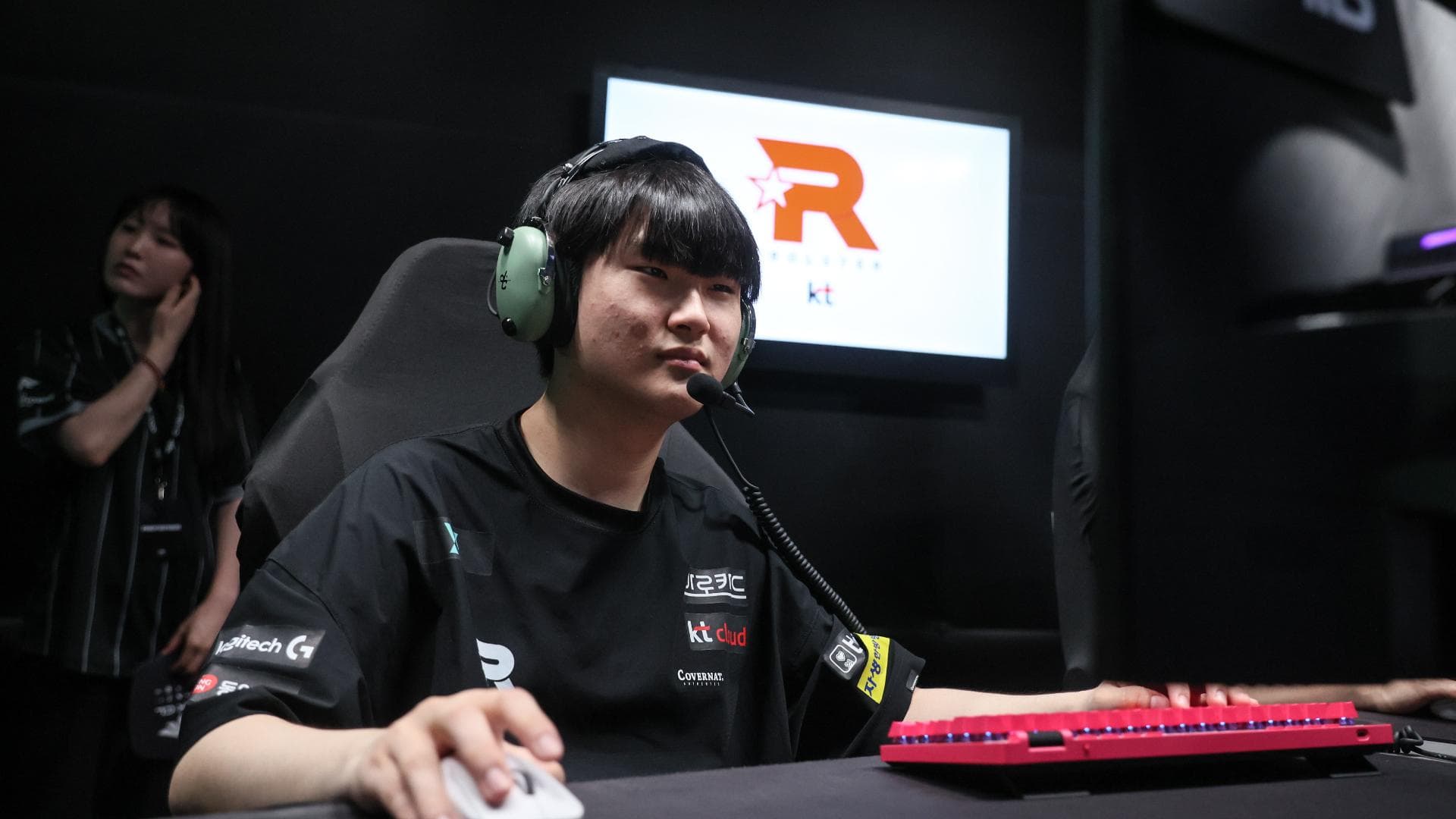 Article background image